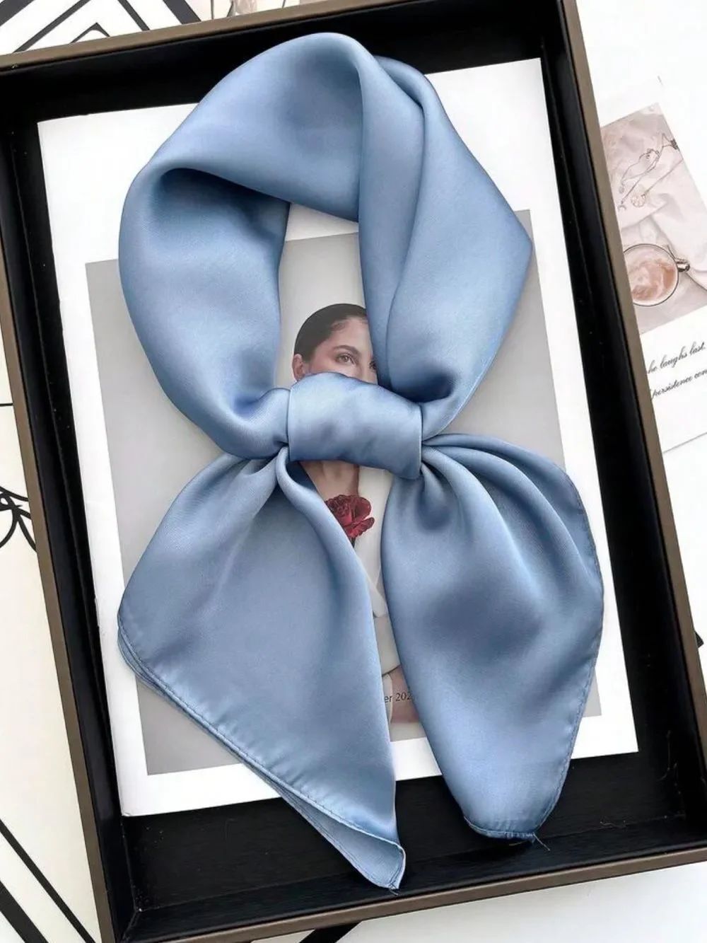 blue scarf S184